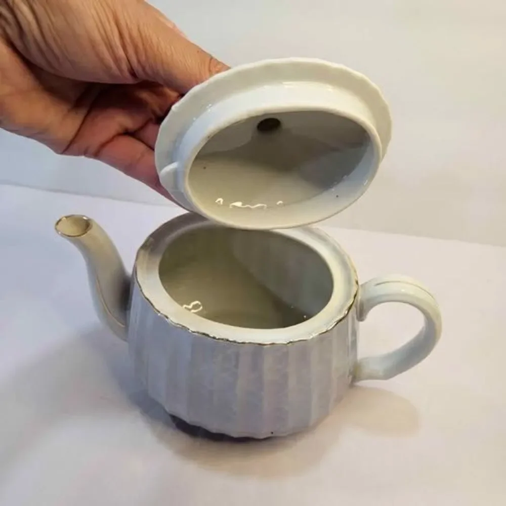 Unbranded beautiful teapot